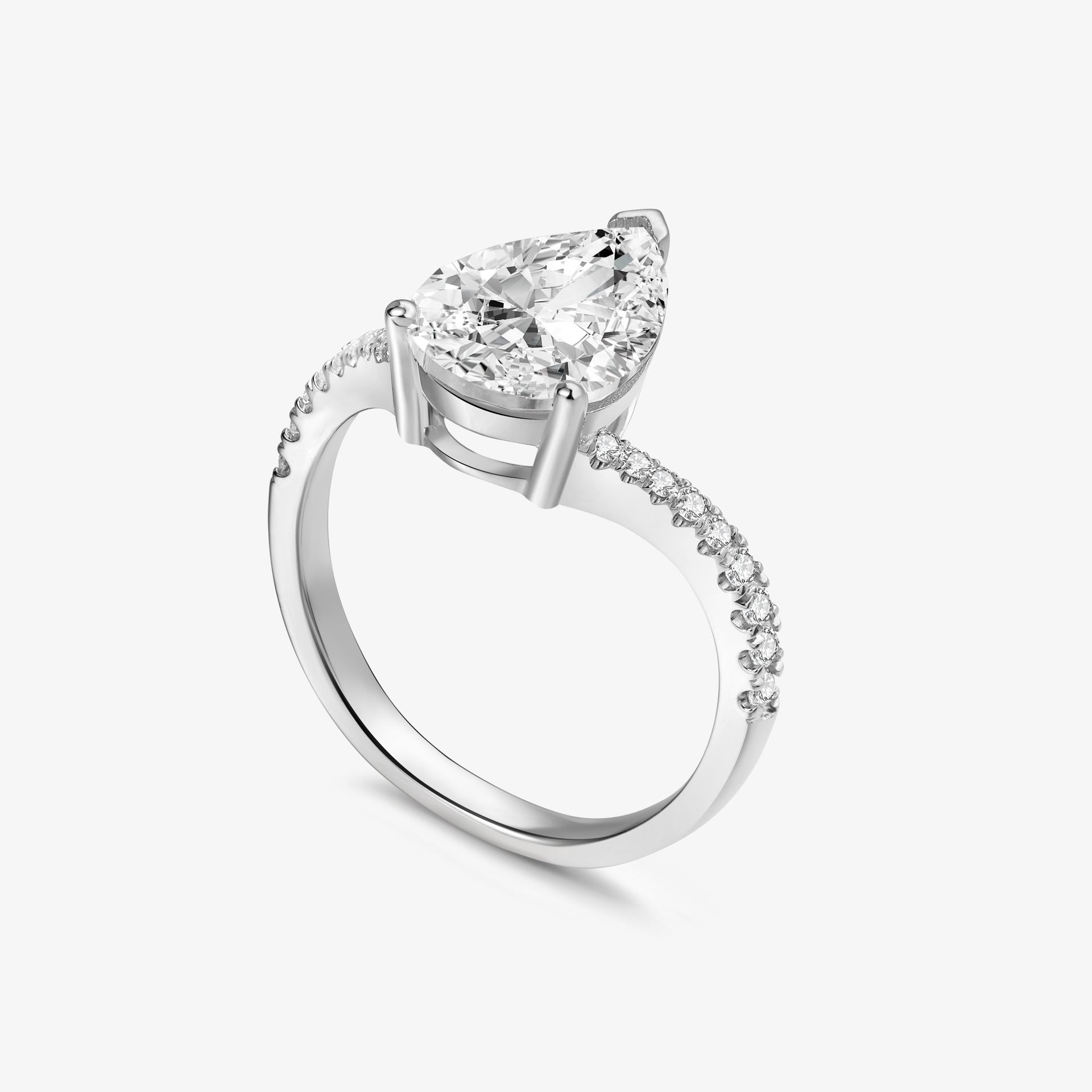 Muse Pear-cut Diamond Ring in 18k Gold