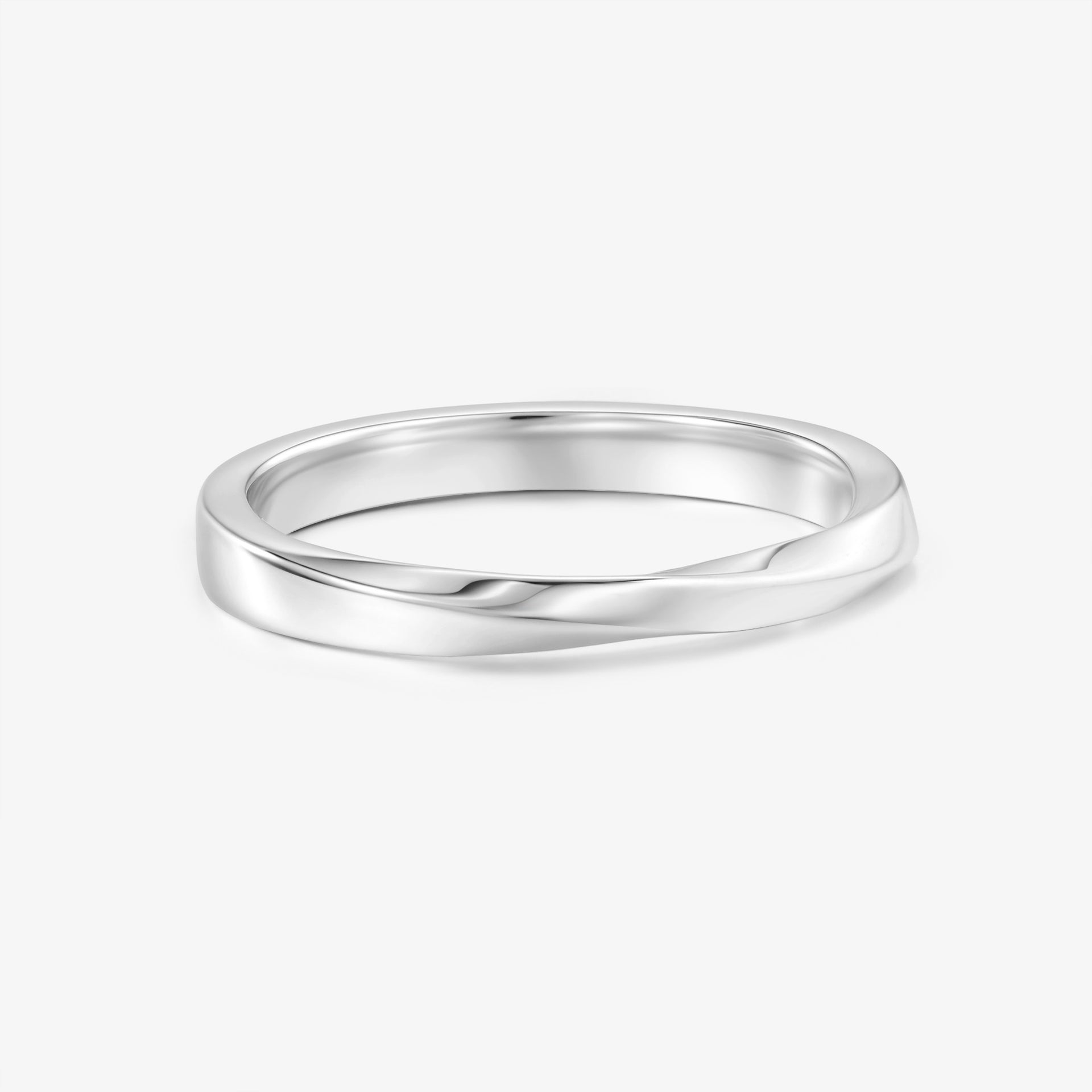 Infinite Band Ring in 18k Gold