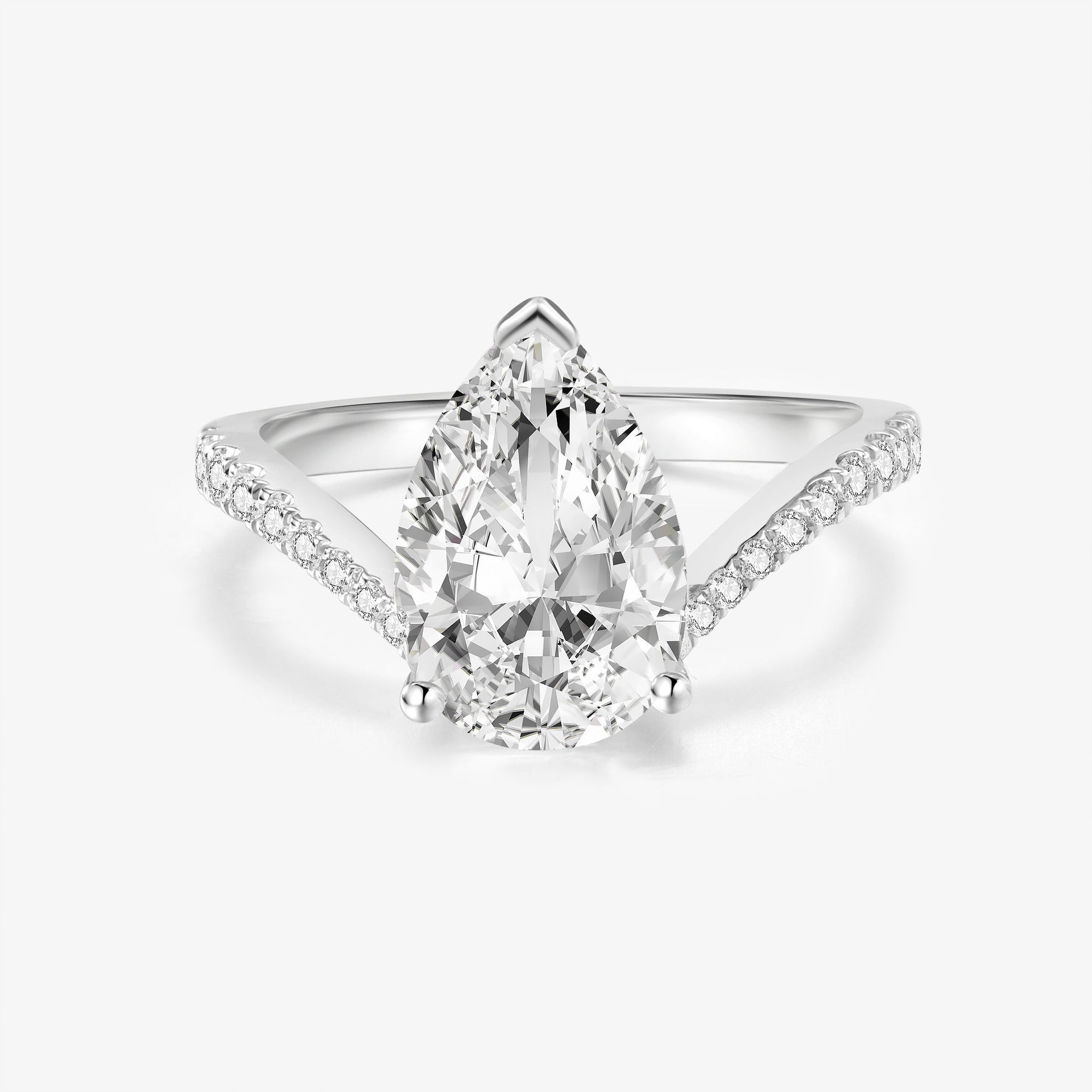 Muse Pear-cut Diamond Ring in 18k Gold